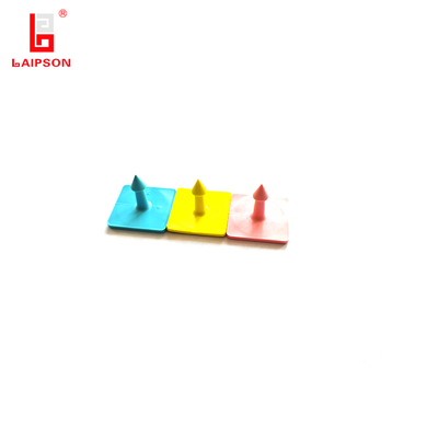 30mm 860-960Mhz UHF Two Piece Animal Pig Goat Sheep Ear Tag For Farm Livestock